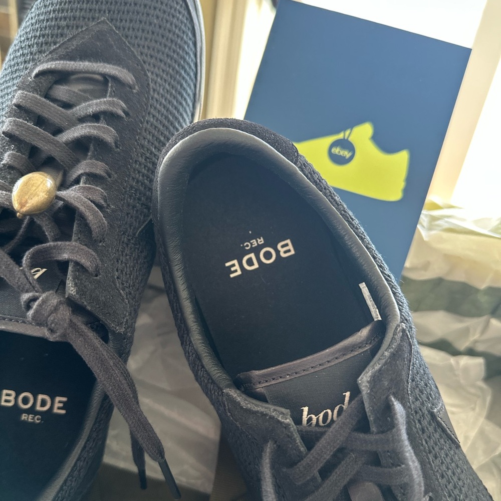 NIKE ASTROGRABBER SNEAKERS